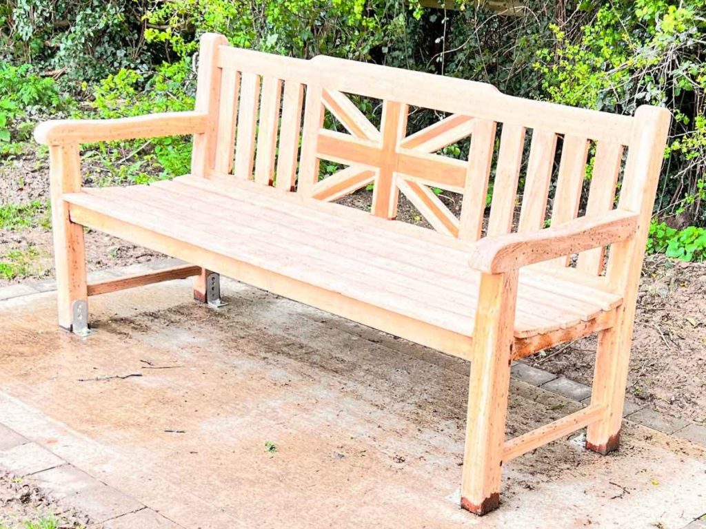 Queen's Walk Bench in Kibworth, Leicestershire